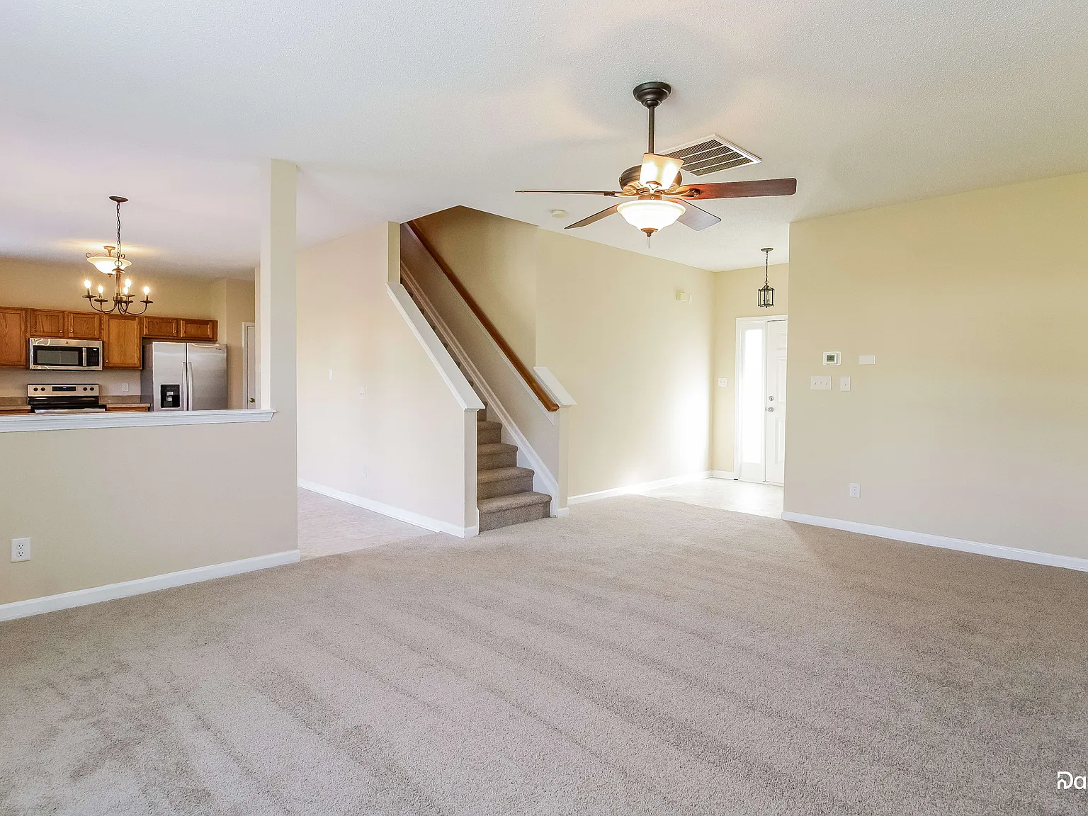 3 bed, 2.5 bath, 1852 sqft, $2,150 — Photo 4