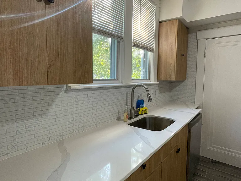 150 Crescent St — Photo 9