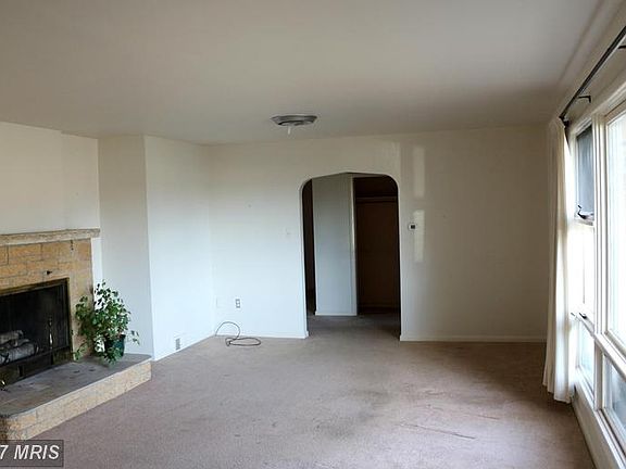 5th image of 12906 Cathedral Ave