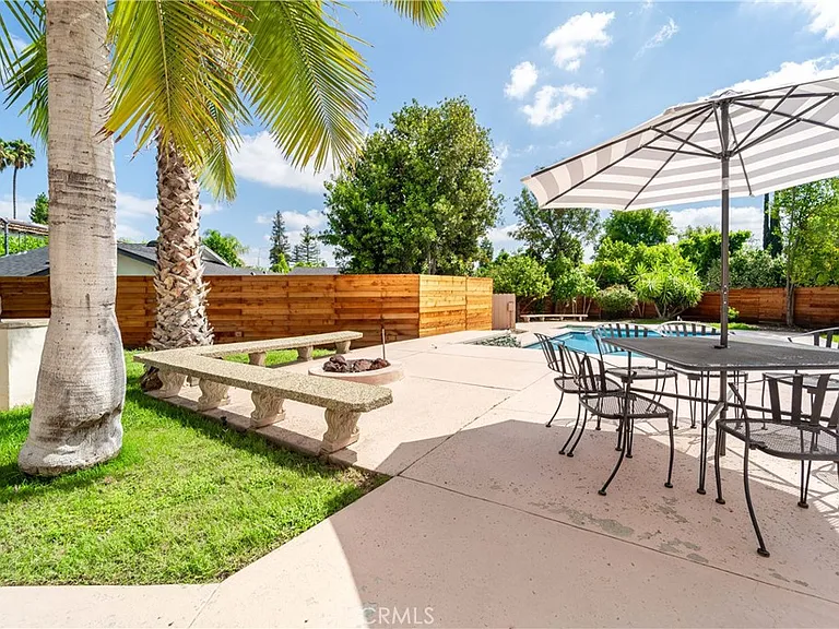 5206 Topeka Dr — Photo 45