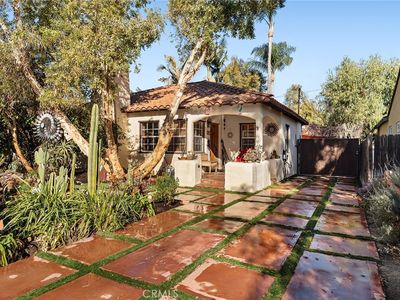 22025 Lopez St, Woodland Hills, CA, 91364