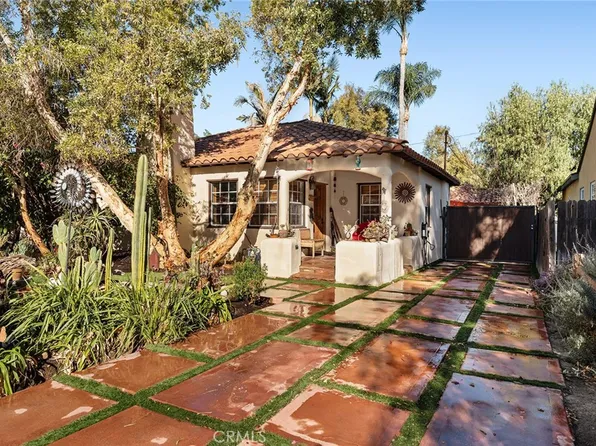 22025 Lopez St, Woodland Hills, CA 91364