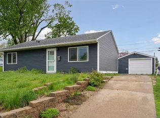 2450 Wisconsin St SW, Cedar Rapids, IA 52404