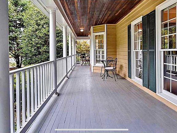 3rd image of 11 Amy Brooks Dr