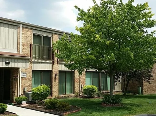 17867 University Park Dr #9, Livonia, MI 48152