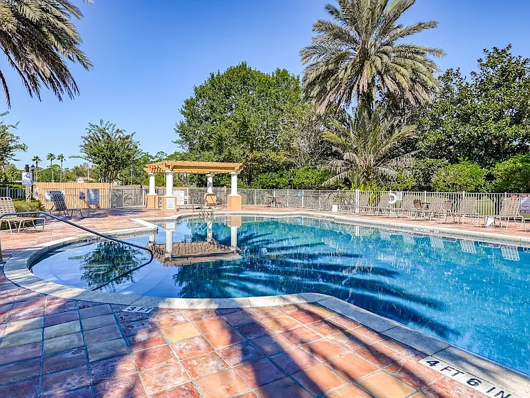 605 Fairway Dr #305 — Photo 12