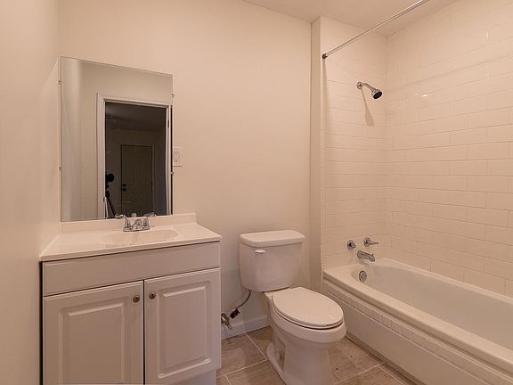 5th image of 35 N Bingham St Unit C