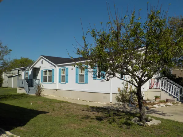 11555 Culebra Rd #422, San Antonio, TX 78253