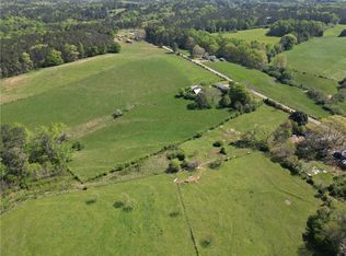 8405 Hearn Rd, Chattahoochee Hills, GA 30268