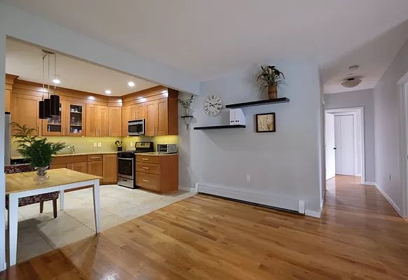 1st image of 2801 E 11th St #B2