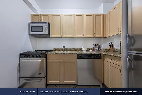 Rented by The Blueground | media 5