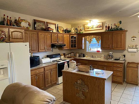 4th image of 1628 W County Road 900 N