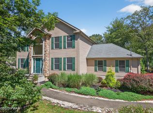 111 Iroquois Trl, Milford, PA 18337