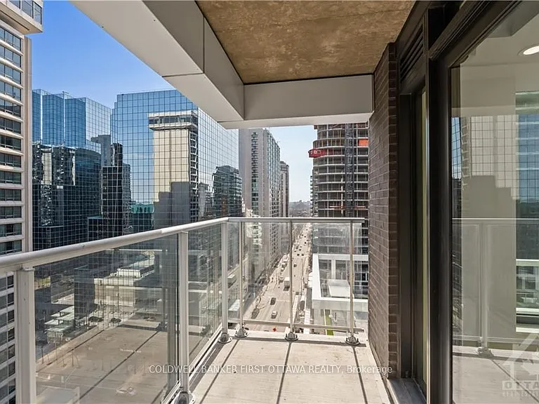 340 Queen St #1407 — Photo 14