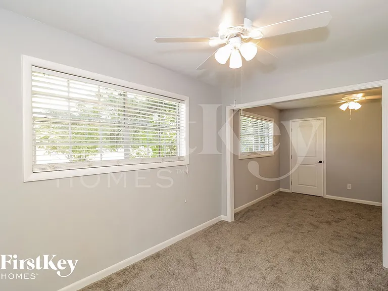 76 Hunters Cir — Photo 8