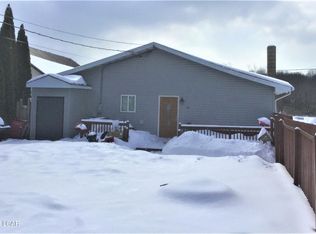 22 James St, McAdoo, PA 18237