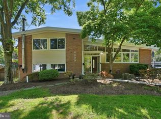 8900 Camfield Dr, Alexandria, VA 22308