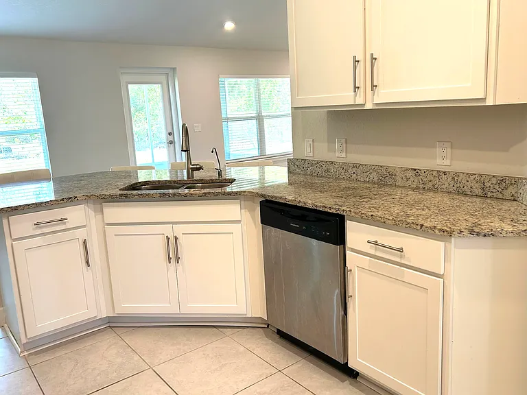 2576 Wilburn Ter — Photo 5