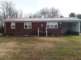 203 Oakview Loop Rd, Yanceyville, NC 27379