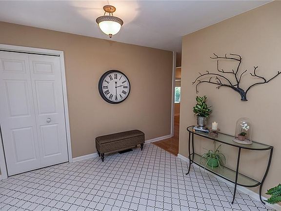 3rd image of 665 Lander Dr
