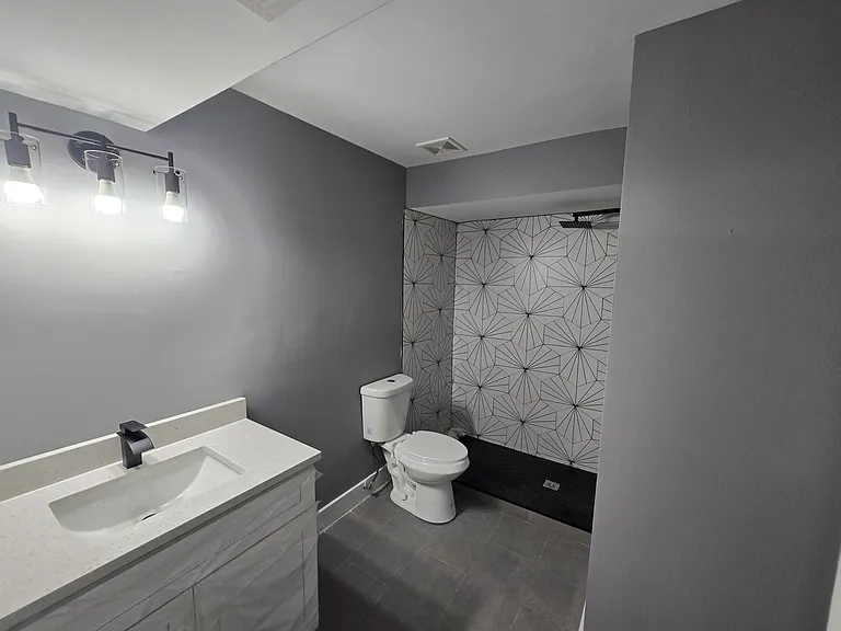 5069 Neponset Ave — Photo 8
