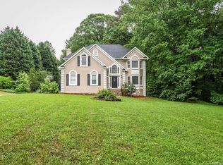 7236 Cobble Creek Dr, Matthews, NC 28104