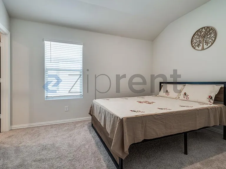 3217 Paruament Dr — Photo 11