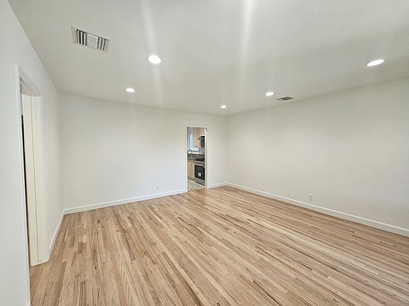 Living/Dining Area
