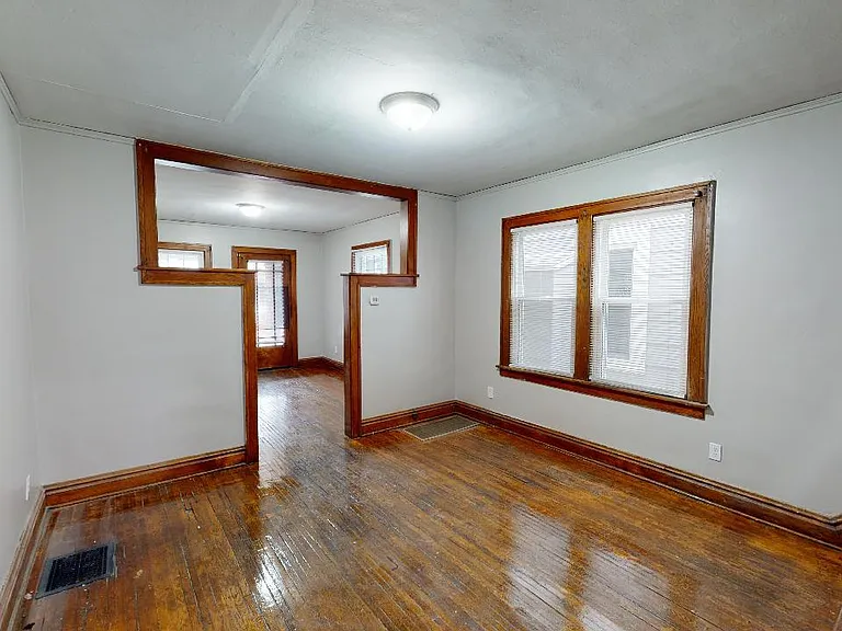 479 E Maynard Ave — Photo 6