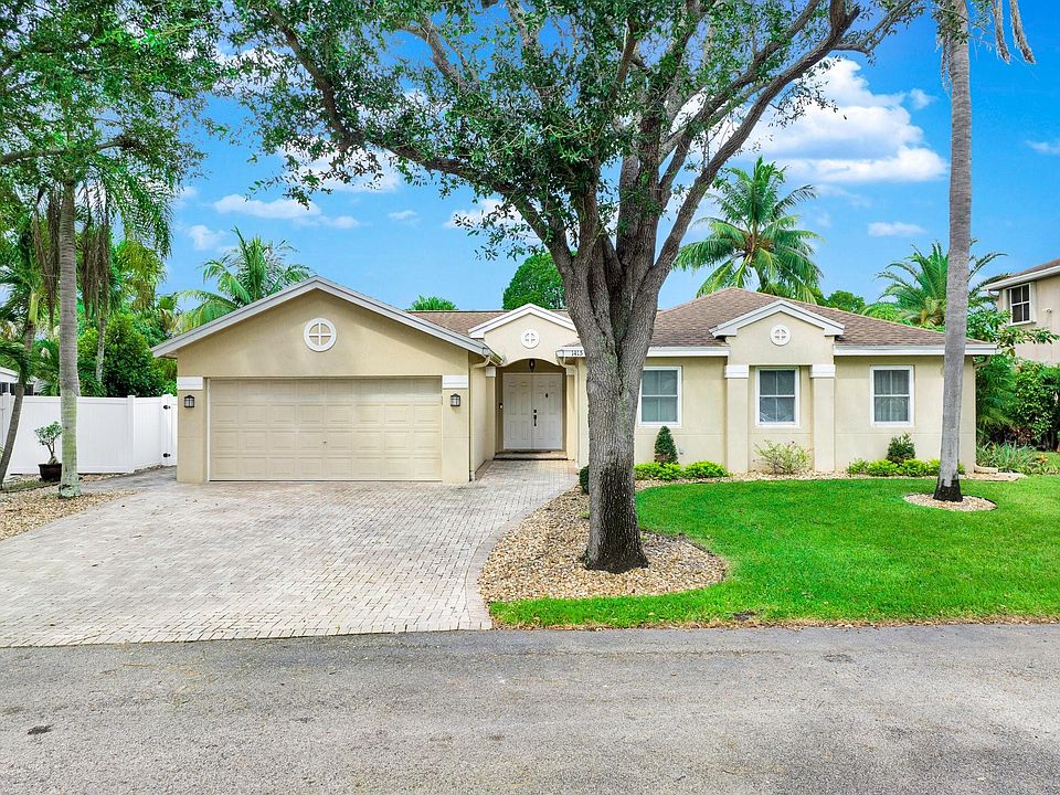 1st image of 1415 NW 49th Avenue