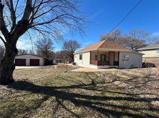 5810 S 14th St, Saint Joseph, MO 64504
