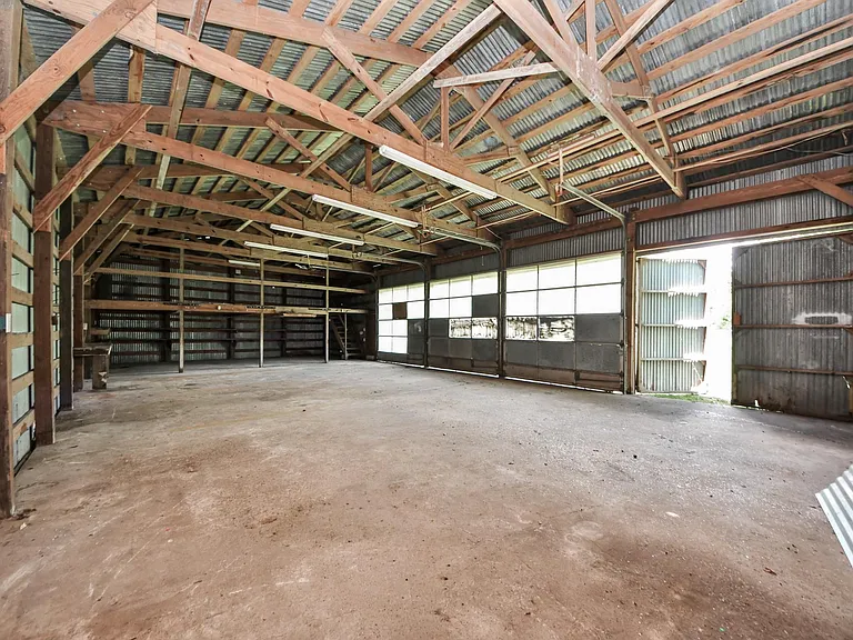 3603 Crosby Cedar Bayou Rd — Photo 44