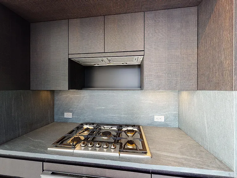 130 William St #23D — Photo 4