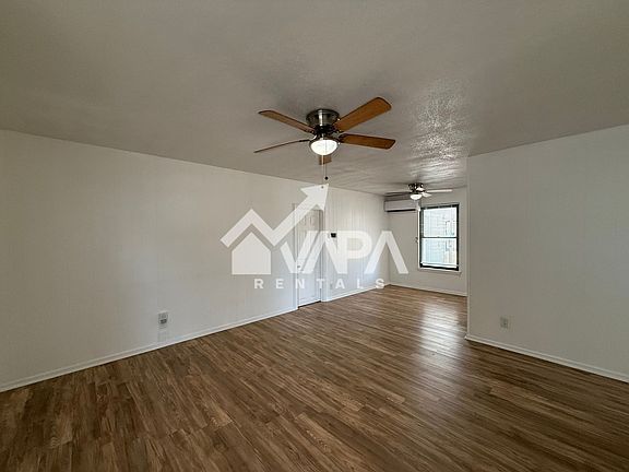 4th image of 247 Longview Dr