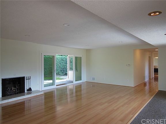 4th image of 3320 Primera Ave