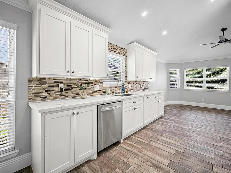 24211 Landing Way Dr — Photo 8