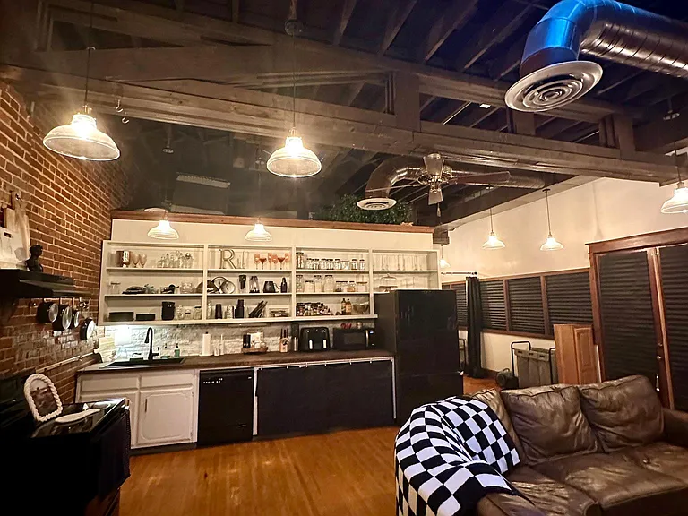 429 Gunter Ave #C — Photo 3