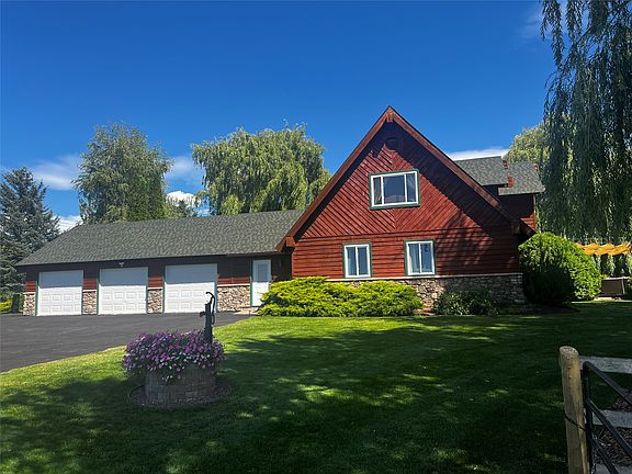 3rd image of 48539 Rocky Butte Rd