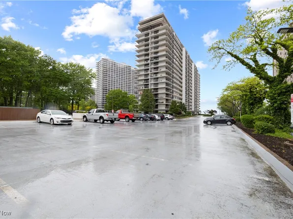 12550 Lake Ave #1501-1507, Lakewood, OH 44107