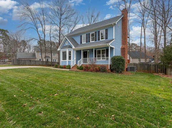 203 Wood Hollow Dr, Cary, NC 27513