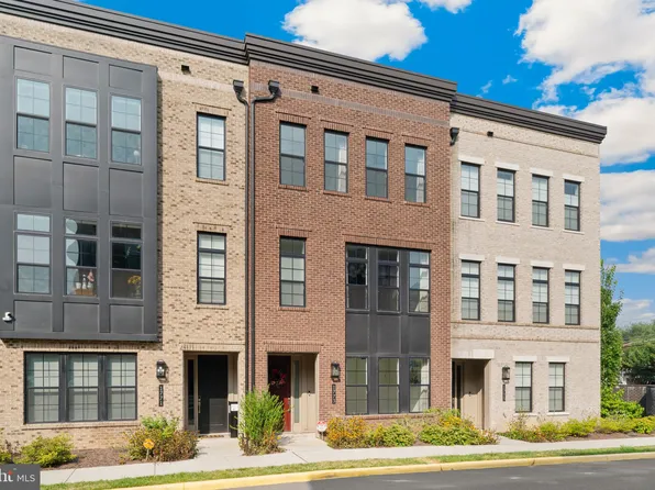 1773 Violet Ridge Pl, McLean, VA 22102