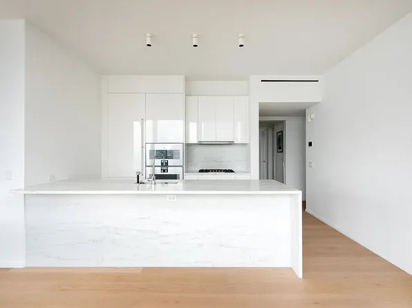 695 First Avenue image 4 of 8