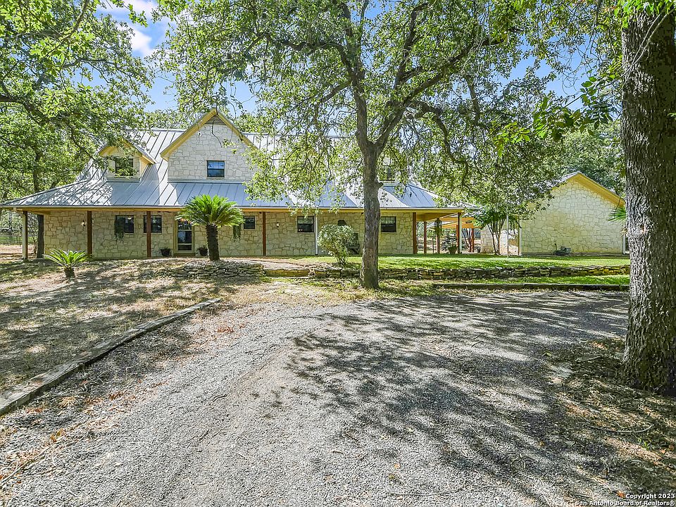 1st image of 209 OAK BEND DR
