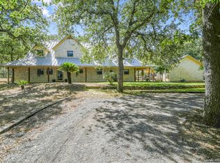 209 Oak Bend Dr, La Vernia, TX 78121
