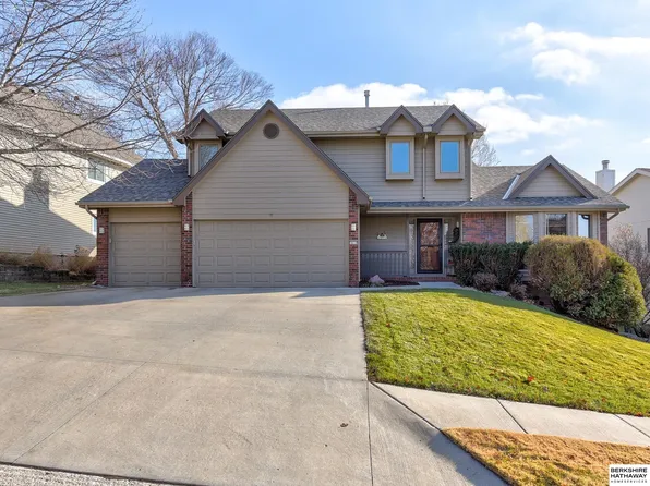 16119 Davenport St, Omaha, NE 68118