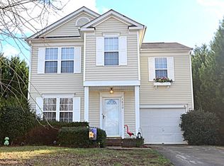 1630 Oakdale Green Dr, Charlotte, NC 28216