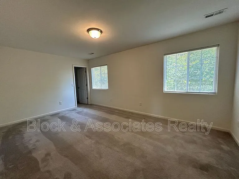 3723 Shepway Loop — Photo 9
