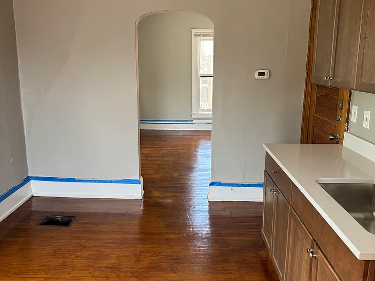 112 Eastern Ave SE #2 — Photo 3