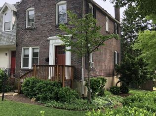 3734 R St NW, Washington, DC 20007