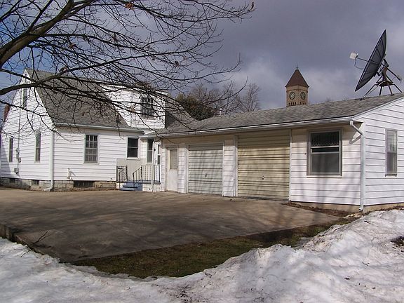 3rd image of 804 7th St